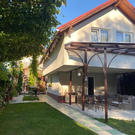 Casa Lucky Hotel Rîşnov Ngoại thất bức ảnh