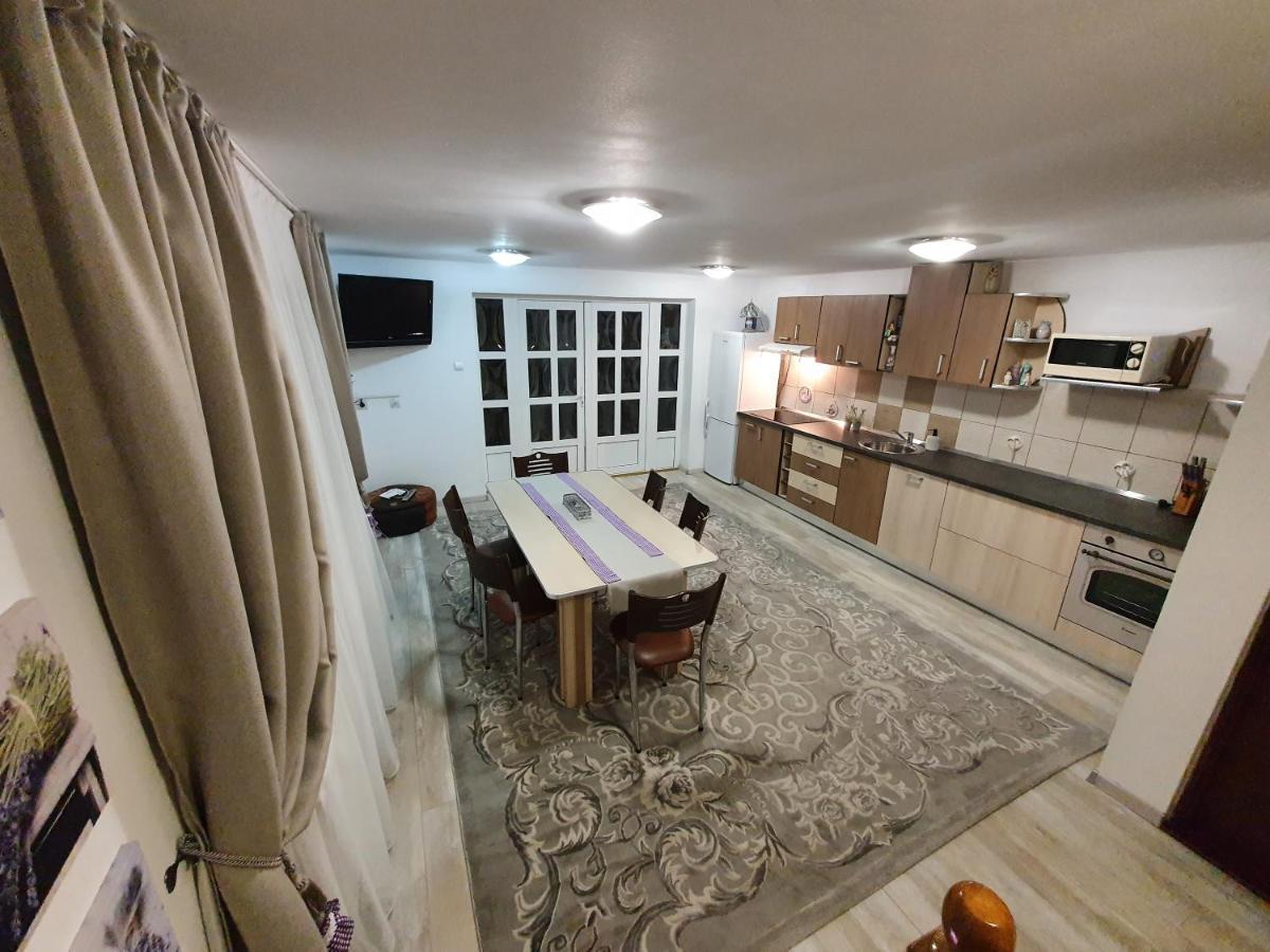 Casa Lucky Hotel Rîşnov Ngoại thất bức ảnh