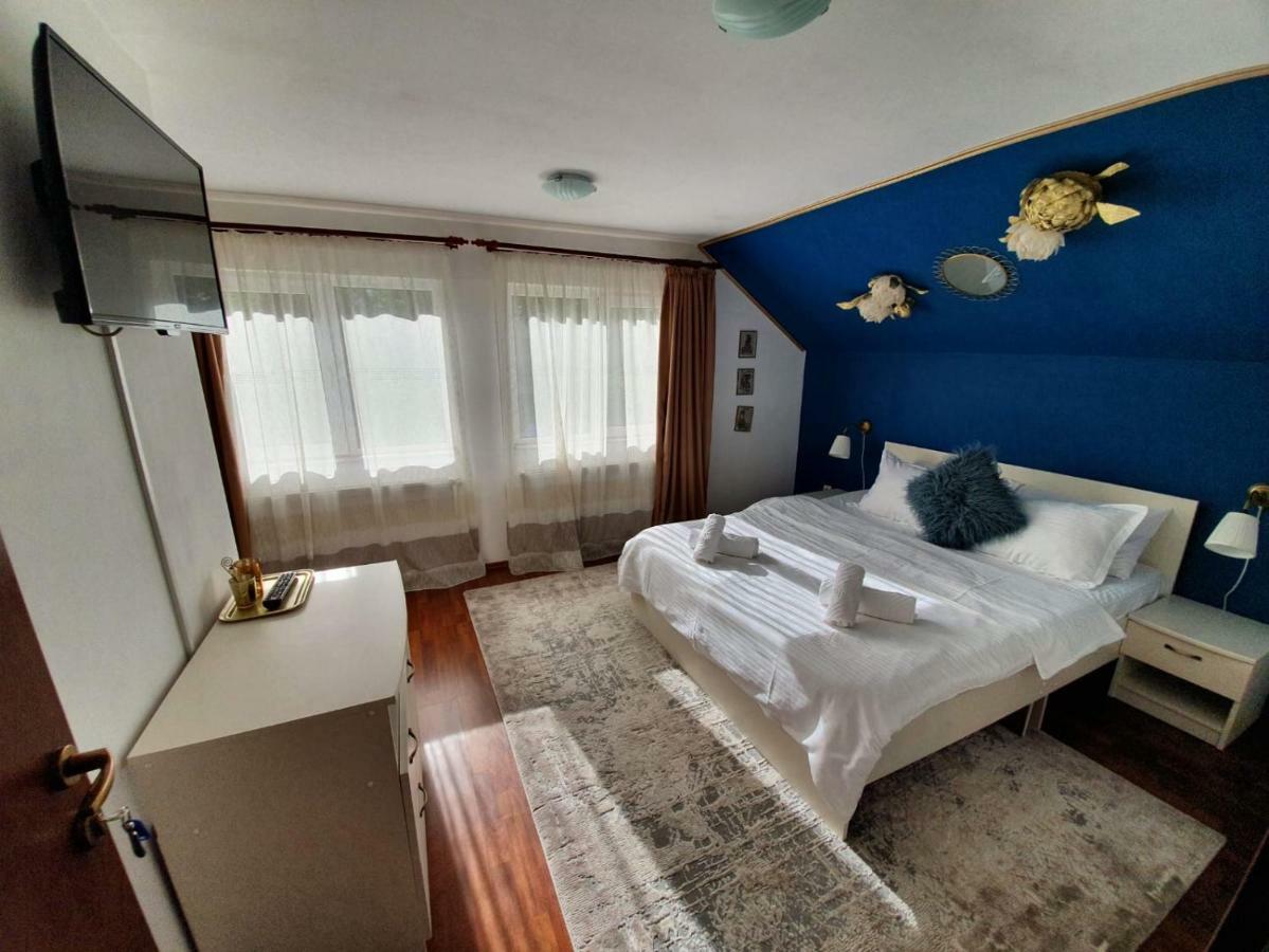 Casa Lucky Hotel Rîşnov Ngoại thất bức ảnh